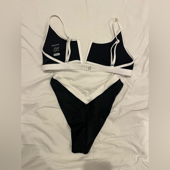 ONEONE SWIM Bikini Set - Picture 2 of 4